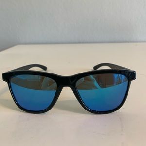 Oakley Moonlighter sunglasses
